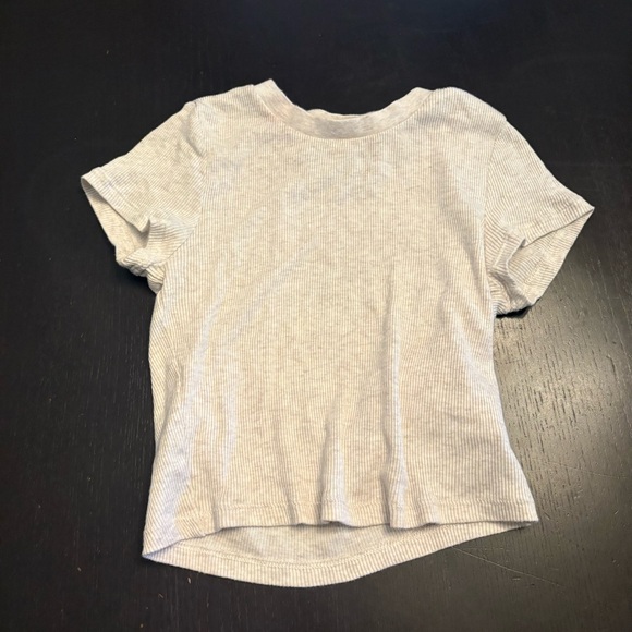 Aritzia TNA Heather Oatmeal Ribbed Crop Top - Picture 2 of 3